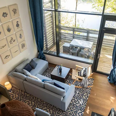 Sky Pad Lakeside Retreat