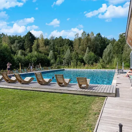 Sky Pad Lakeside Retreat 度假居 Antoing
