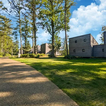 Sky Pad Lakeside Retreat
