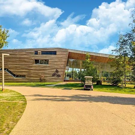 Sky Pad Lakeside Retreat 度假居 *